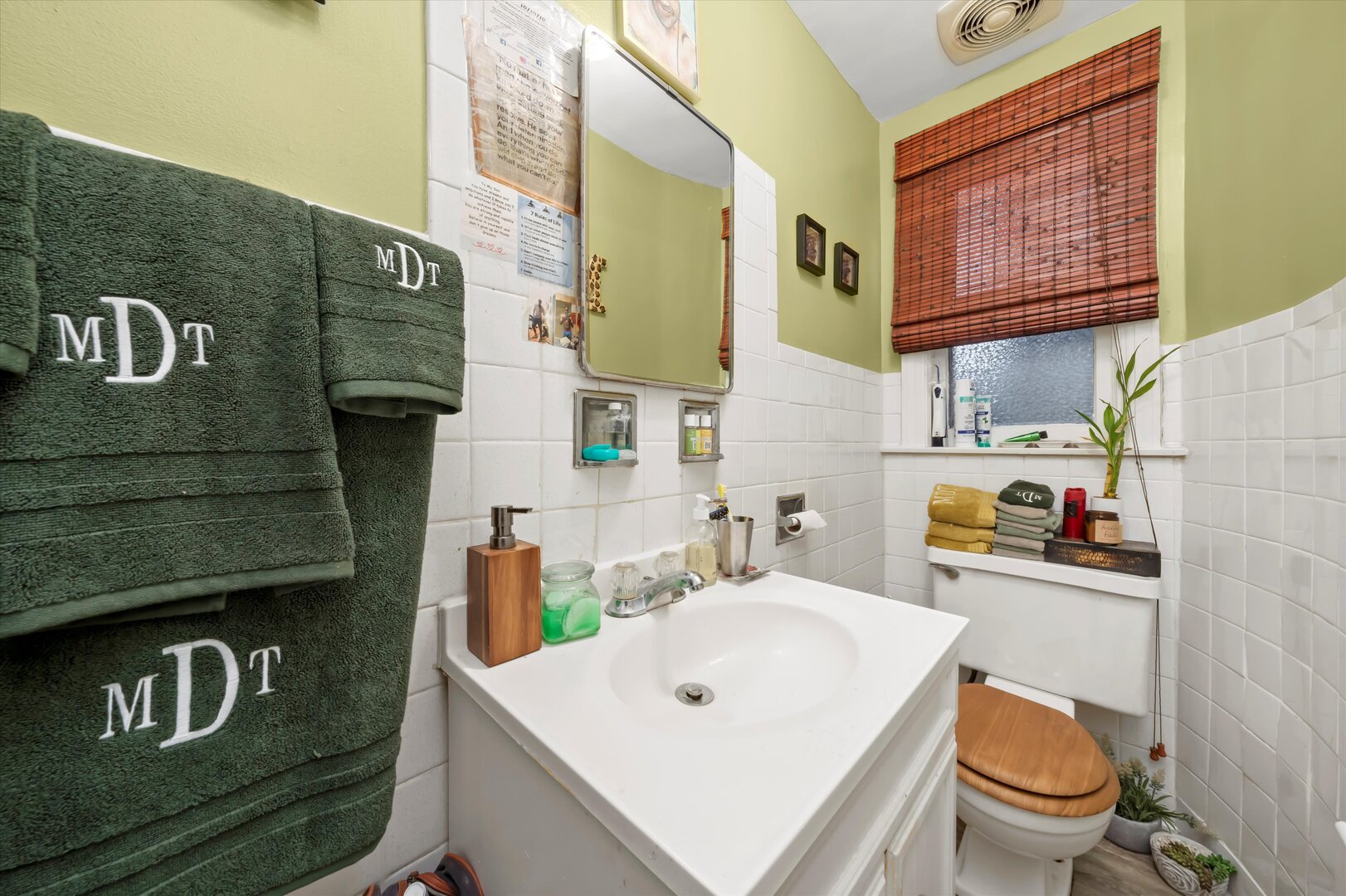 11400 S Champlain Avenue, Chicago, IL 60628