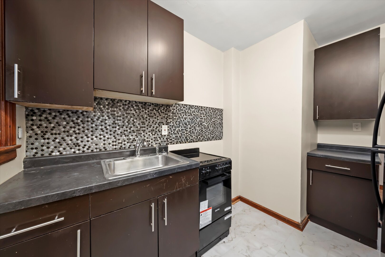 11400 S Champlain Avenue, Chicago, IL 60628