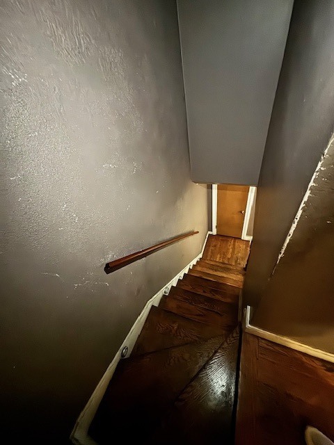 2115 S 22nd Avenue, Broadview, IL 60155