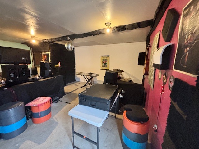 2115 S 22nd Avenue, Broadview, IL 60155