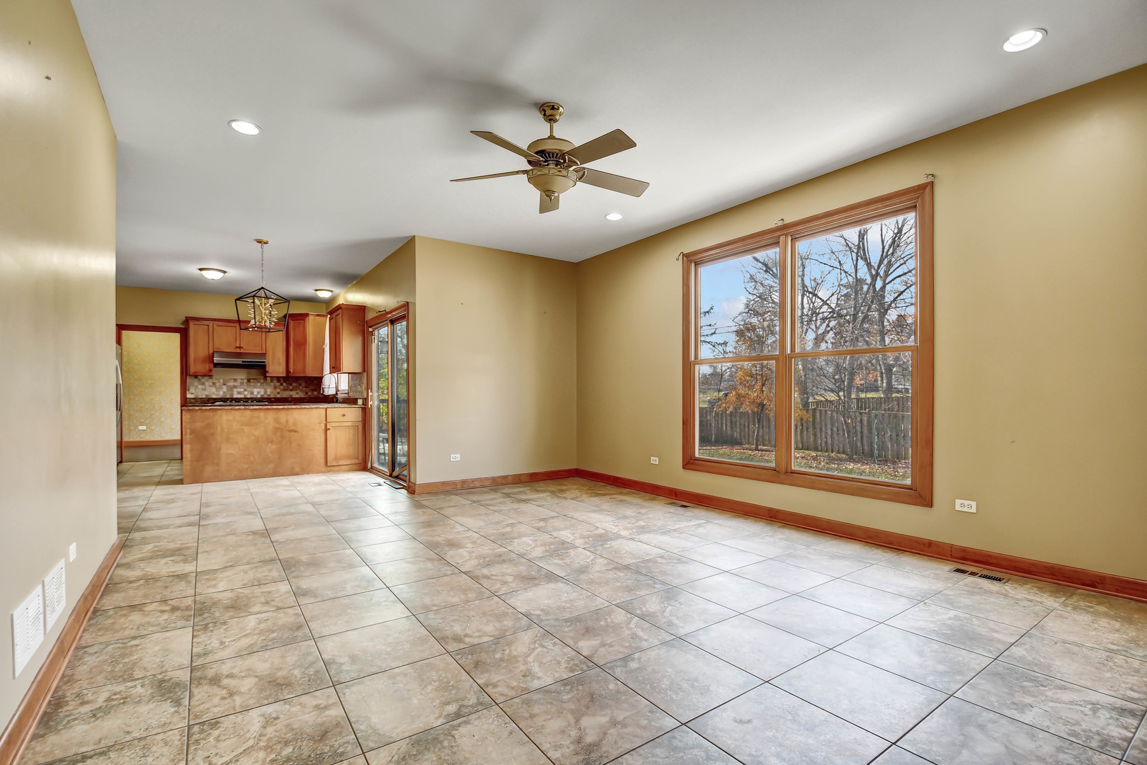 1S174 Addison Avenue, Lombard, IL 60148