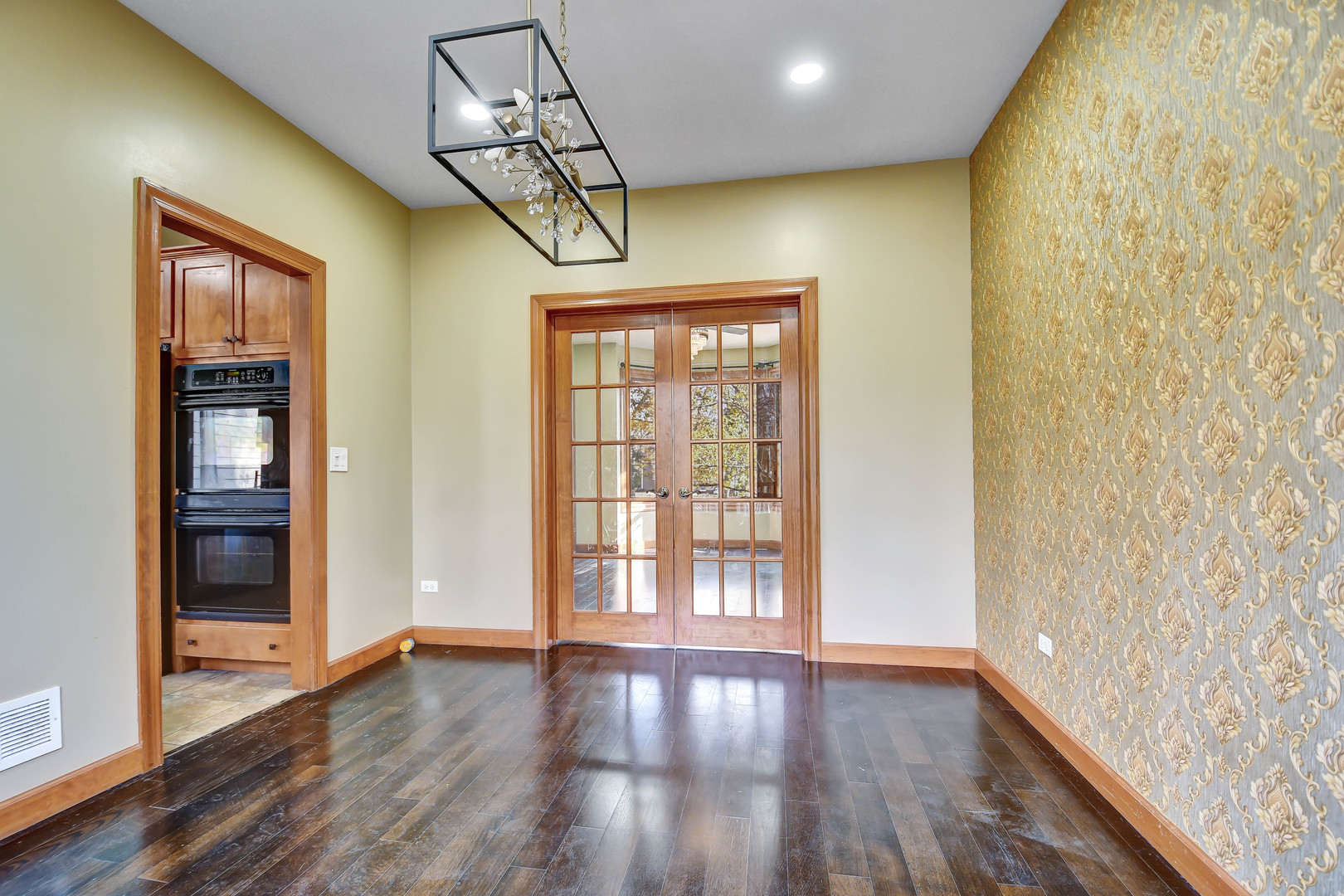 1S174 Addison Avenue, Lombard, IL 60148