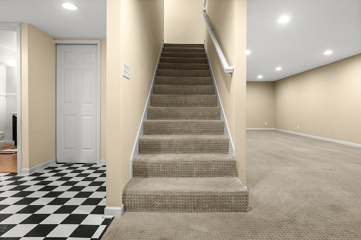 1005 Perry Lane, Normal, IL 61761