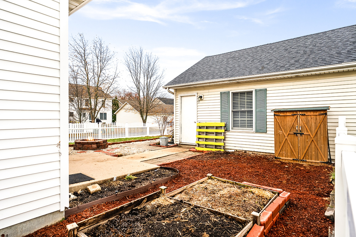 1005 Perry Lane, Normal, IL 61761