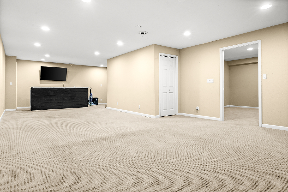 1005 Perry Lane, Normal, IL 61761