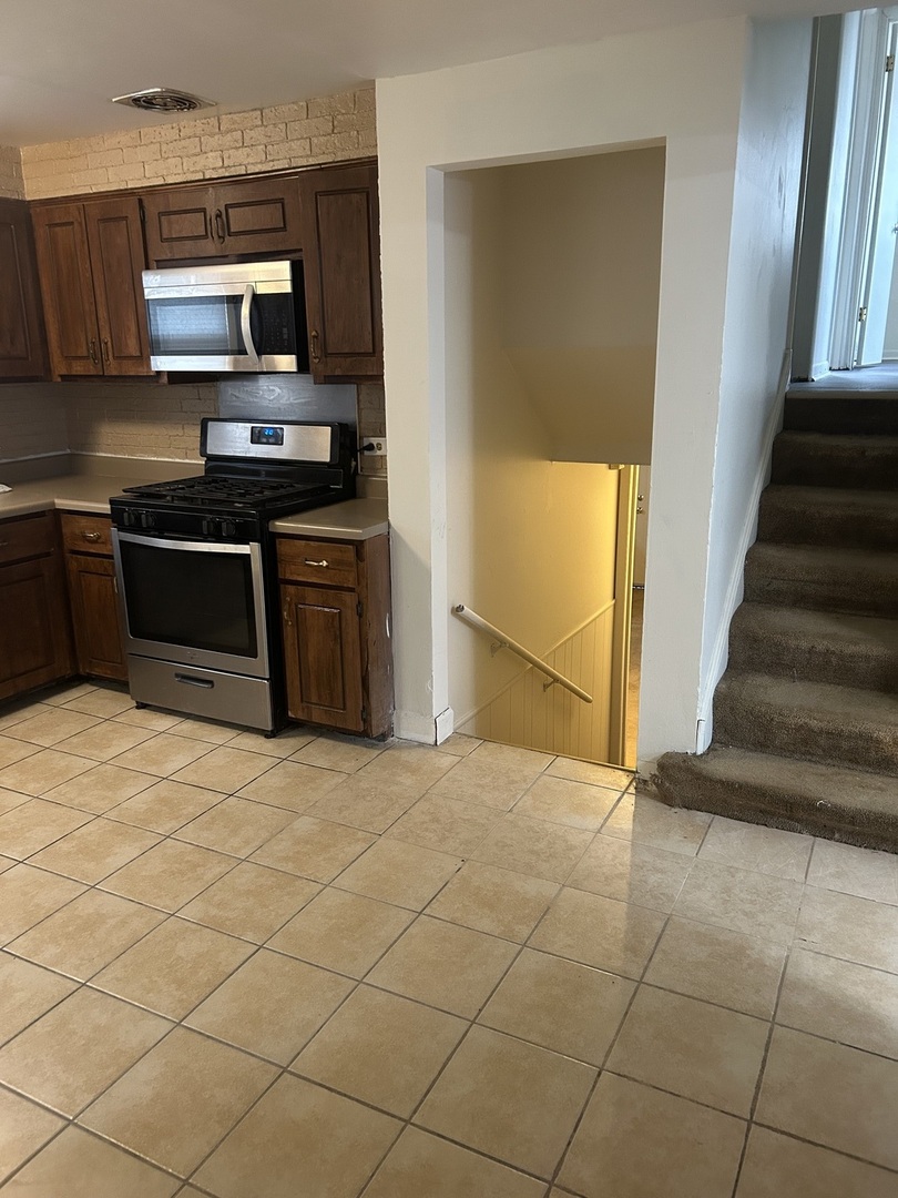 14316 Dante Avenue, Dolton, IL 60419