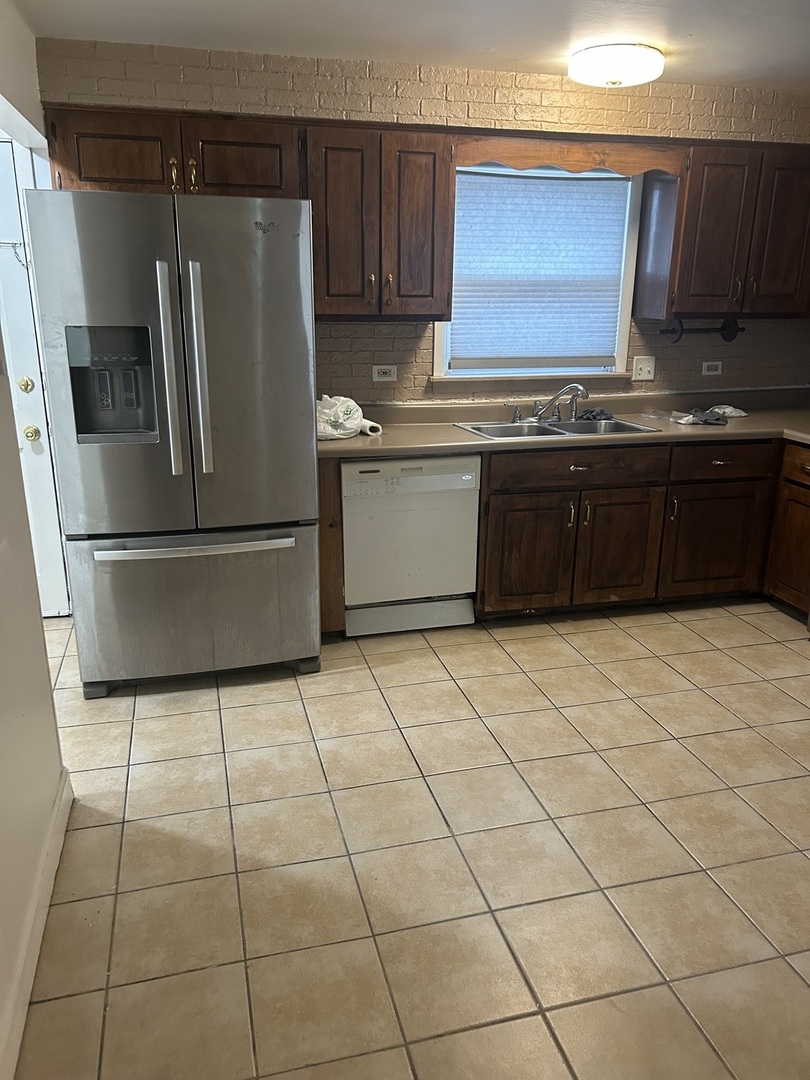 14316 Dante Avenue, Dolton, IL 60419