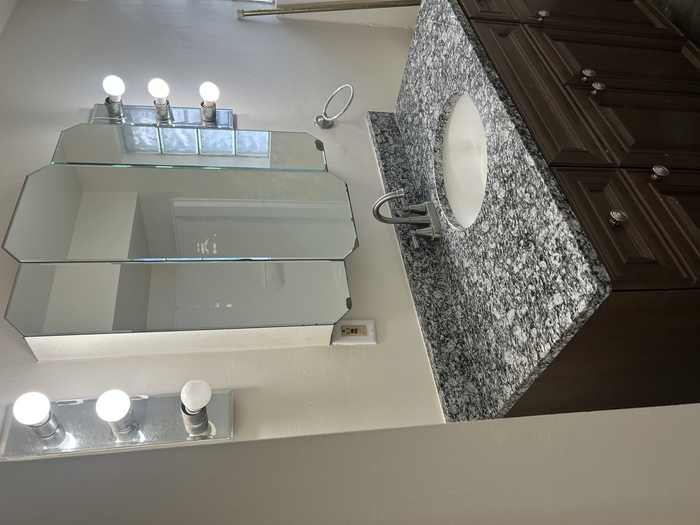 14316 Dante Avenue, Dolton, IL 60419