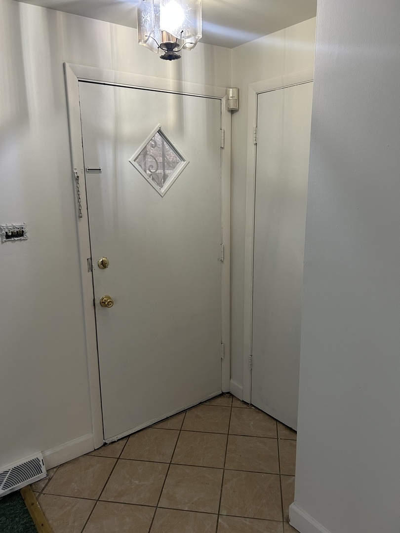 14316 Dante Avenue, Dolton, IL 60419