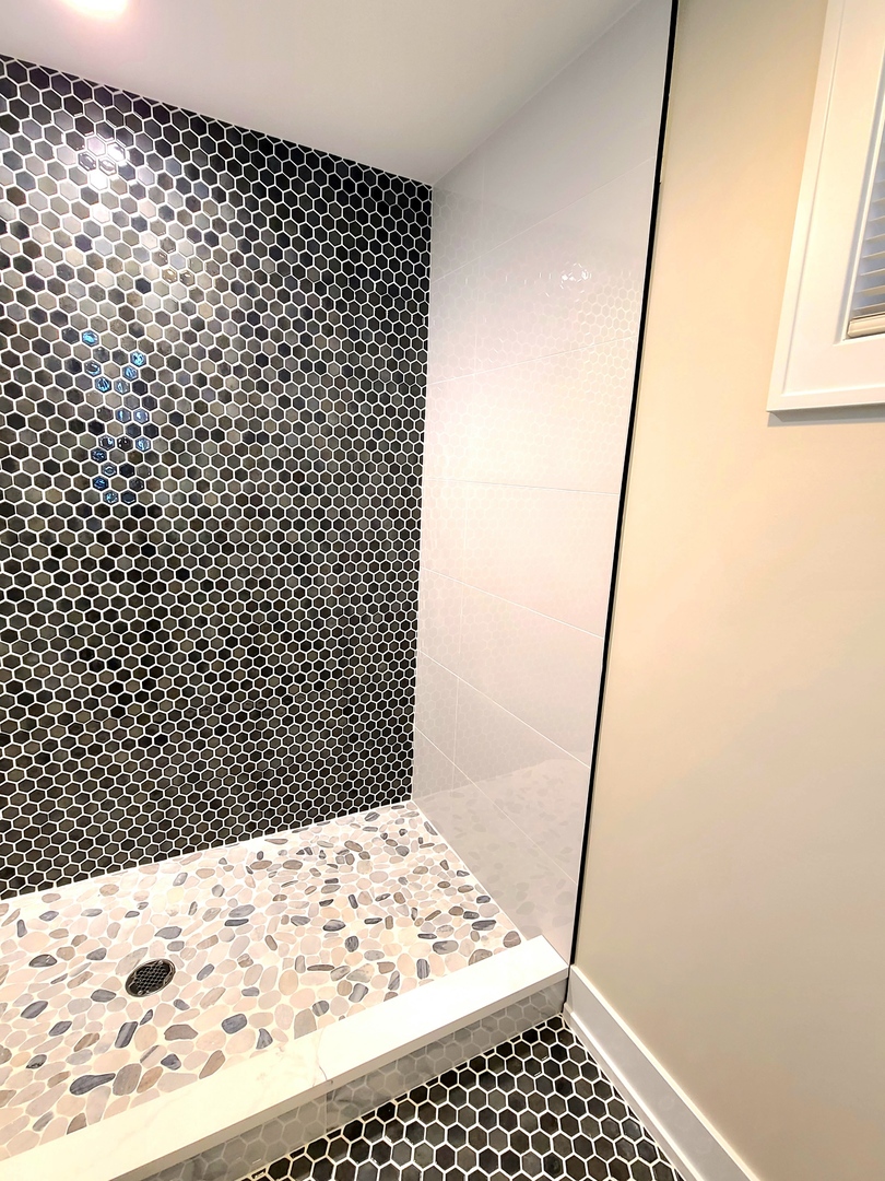 6129 S Parkside Avenue, Chicago, IL 60638