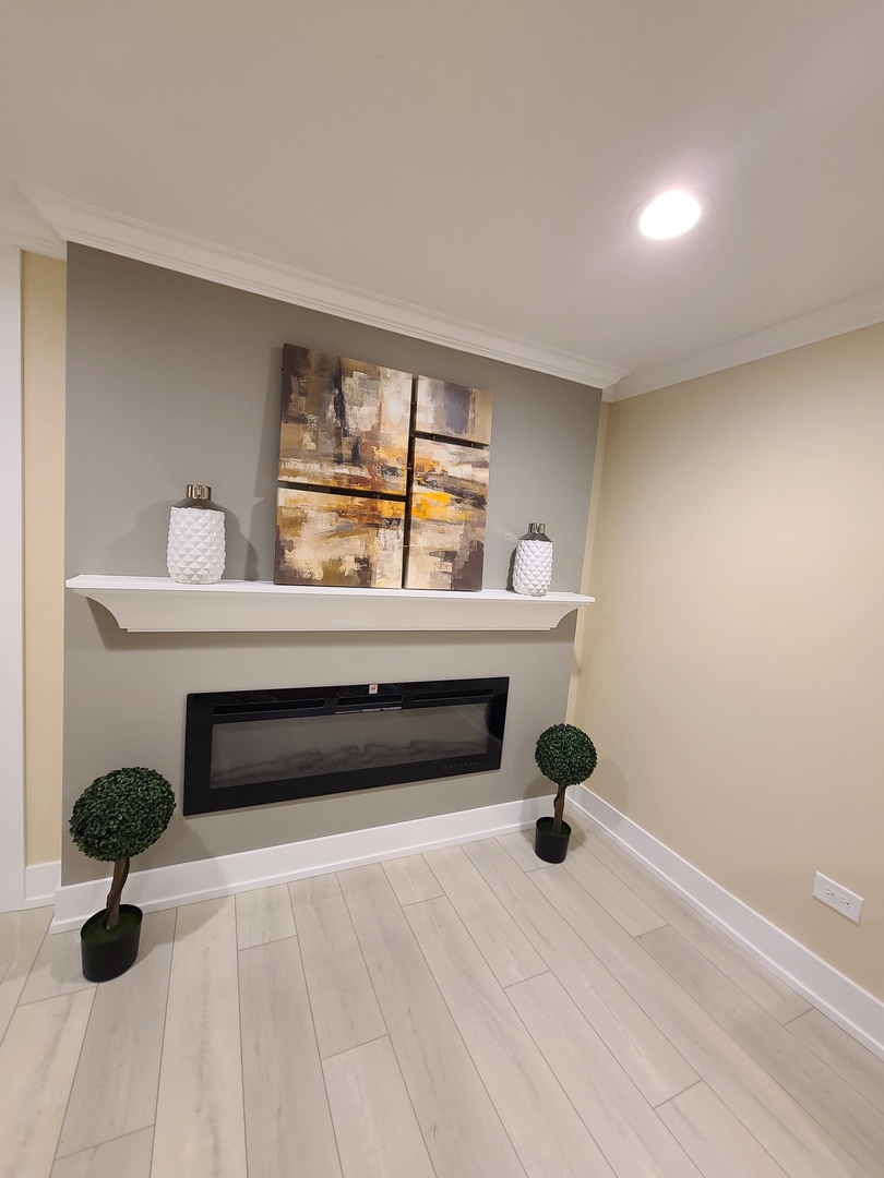 6129 S Parkside Avenue, Chicago, IL 60638