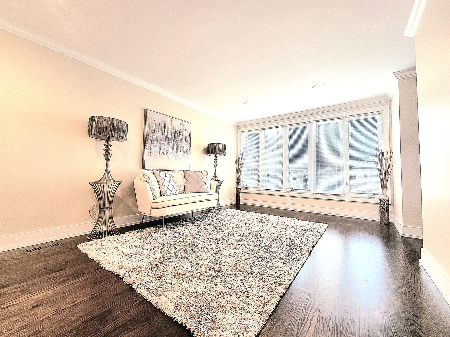 6129 S Parkside Avenue, Chicago, IL 60638