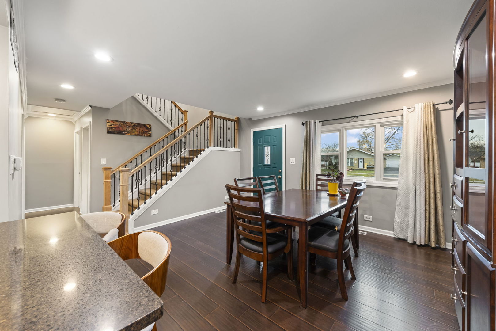 6017 Birmingham Street, Chicago Ridge, IL 60415