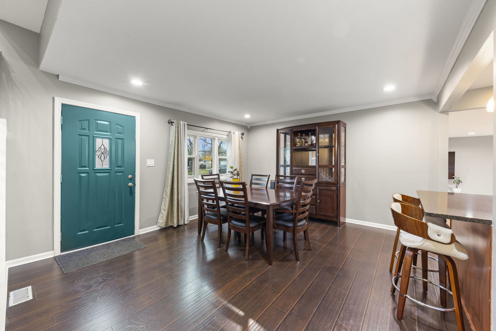 6017 Birmingham Street, Chicago Ridge, IL 60415