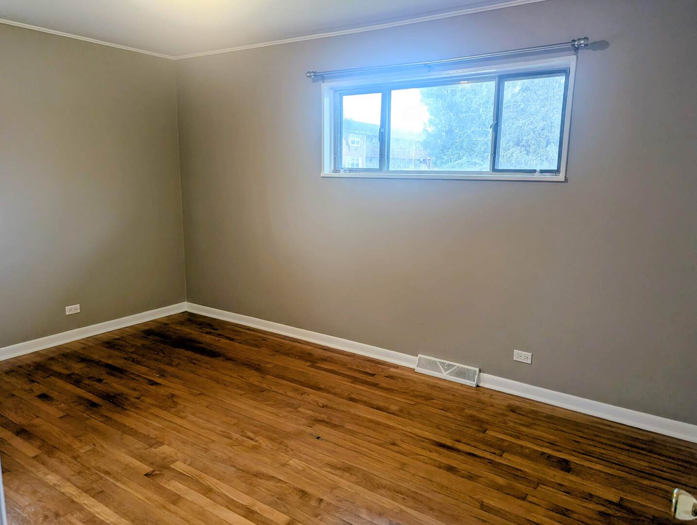 413 W PALATINE Road, Palatine, IL 60067