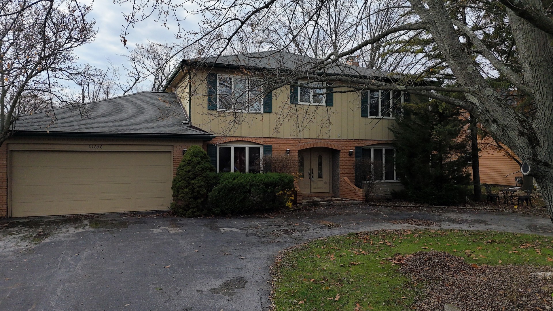 24656 S Willow Brook Trail, Crete, IL 60417