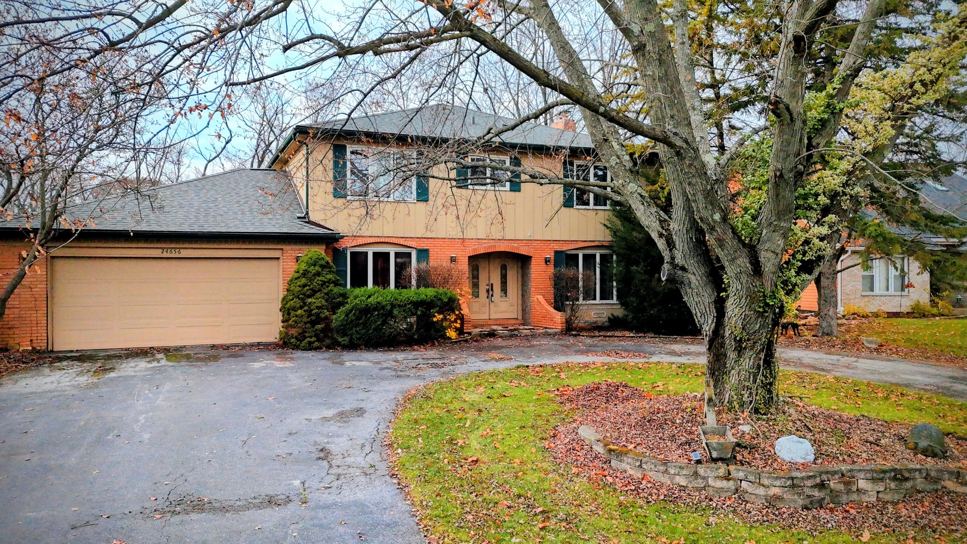 24656 S Willow Brook Trail, Crete, IL 60417