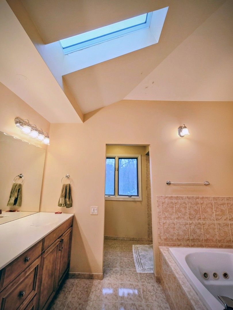 24656 S Willow Brook Trail, Crete, IL 60417