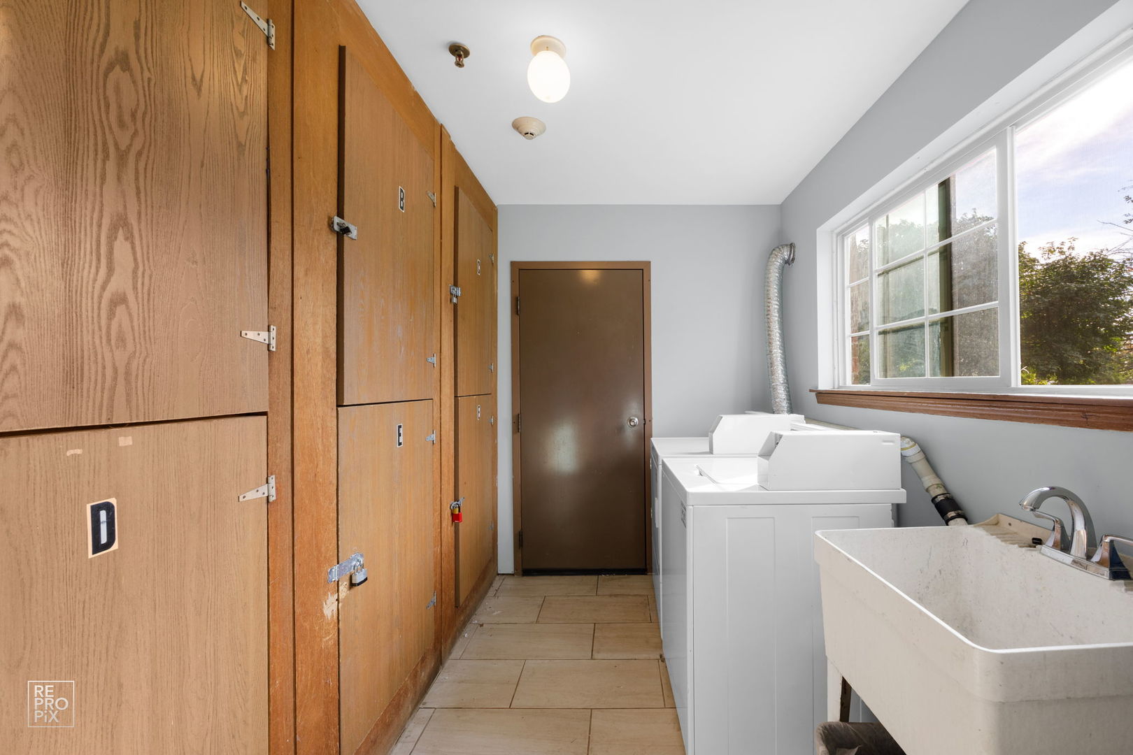 2300 Century Pointe Lane #F, Glendale Heights, IL 60139