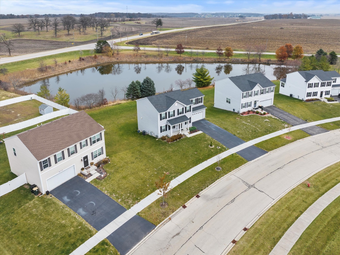 2122 Whitekirk Lane, Yorkville, IL 60560