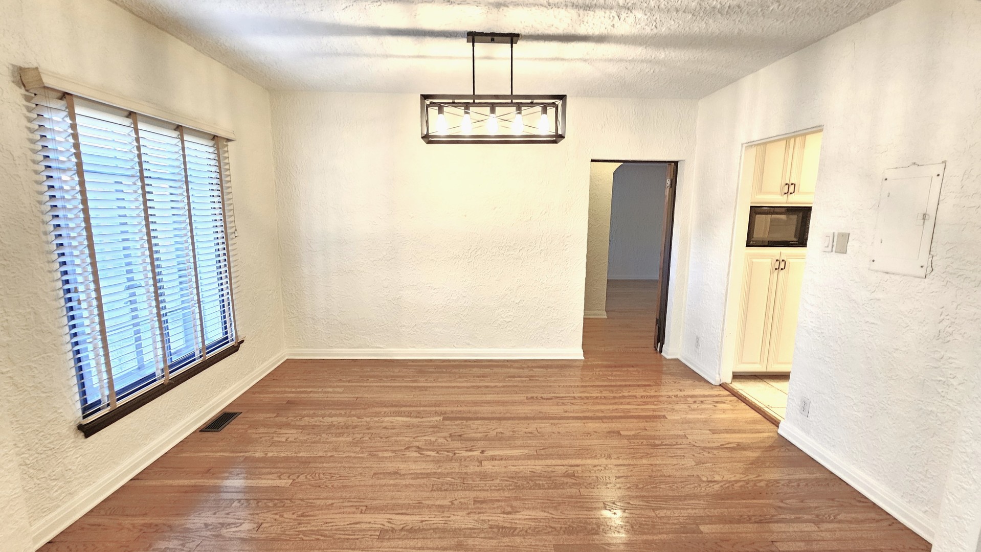 410 N Raynor Avenue #1W, Joliet, IL 60435