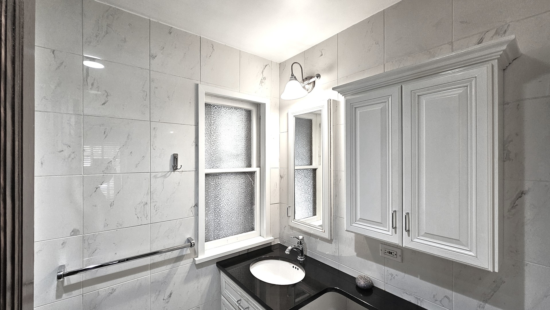 410 N Raynor Avenue #1W, Joliet, IL 60435