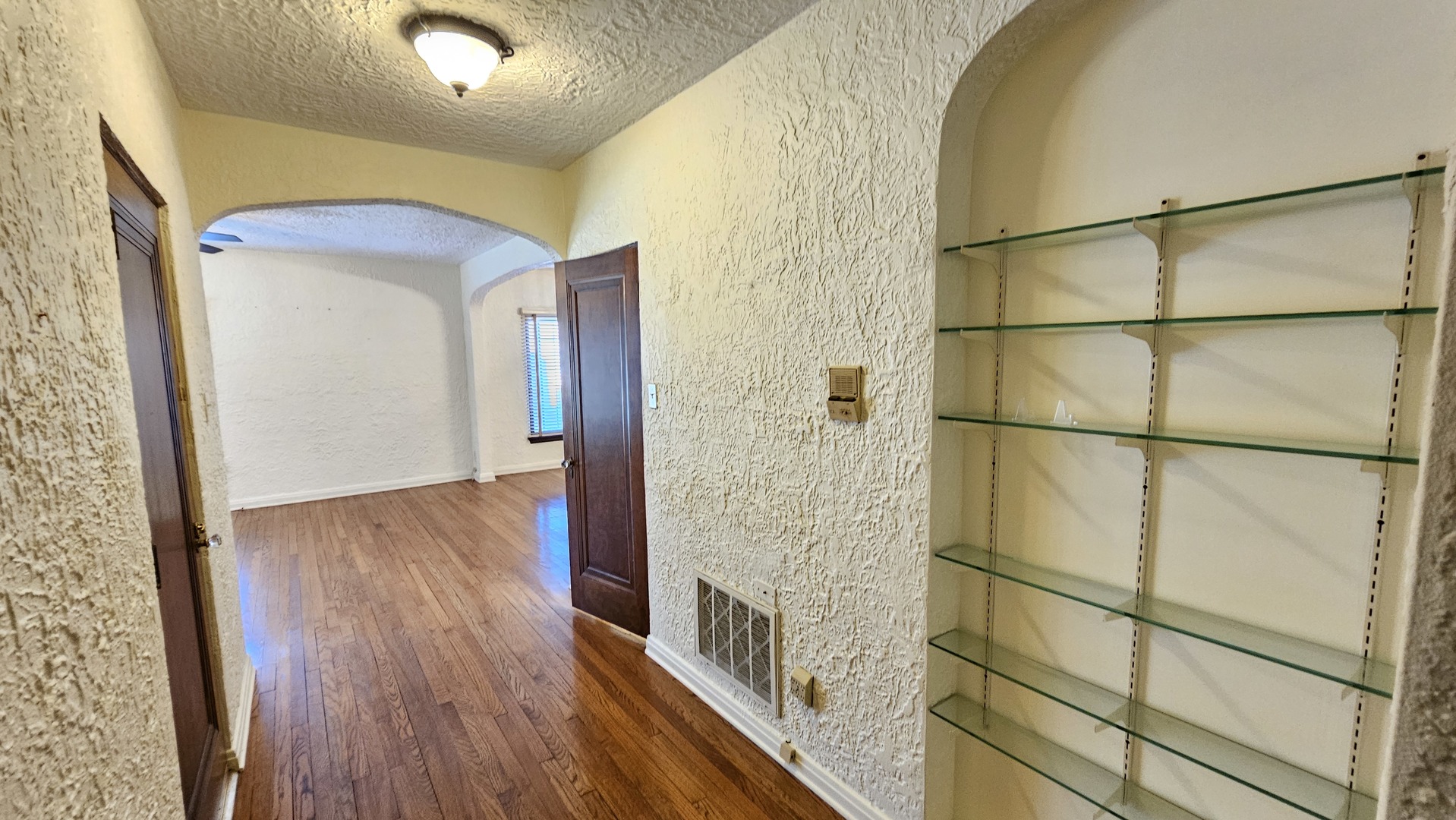 410 N Raynor Avenue #1W, Joliet, IL 60435