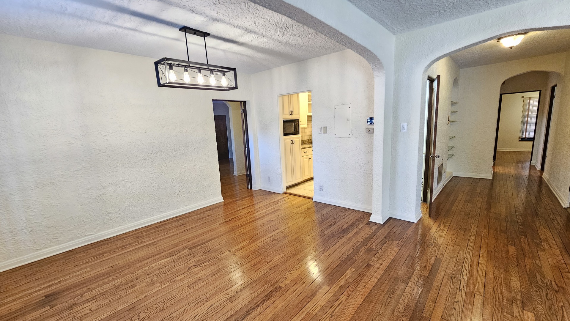 410 N Raynor Avenue #1W, Joliet, IL 60435