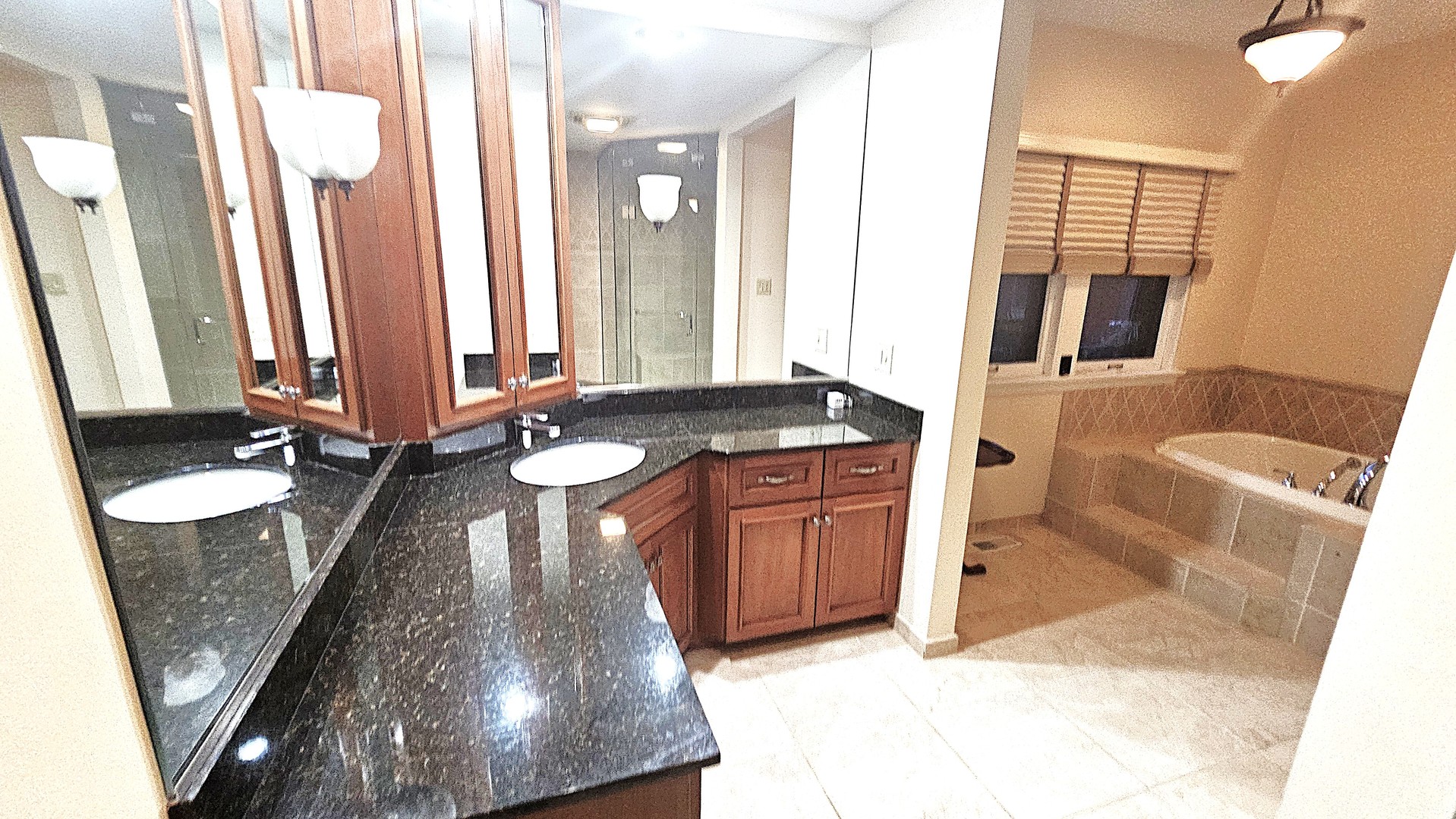 410 N Raynor Avenue #1W, Joliet, IL 60435