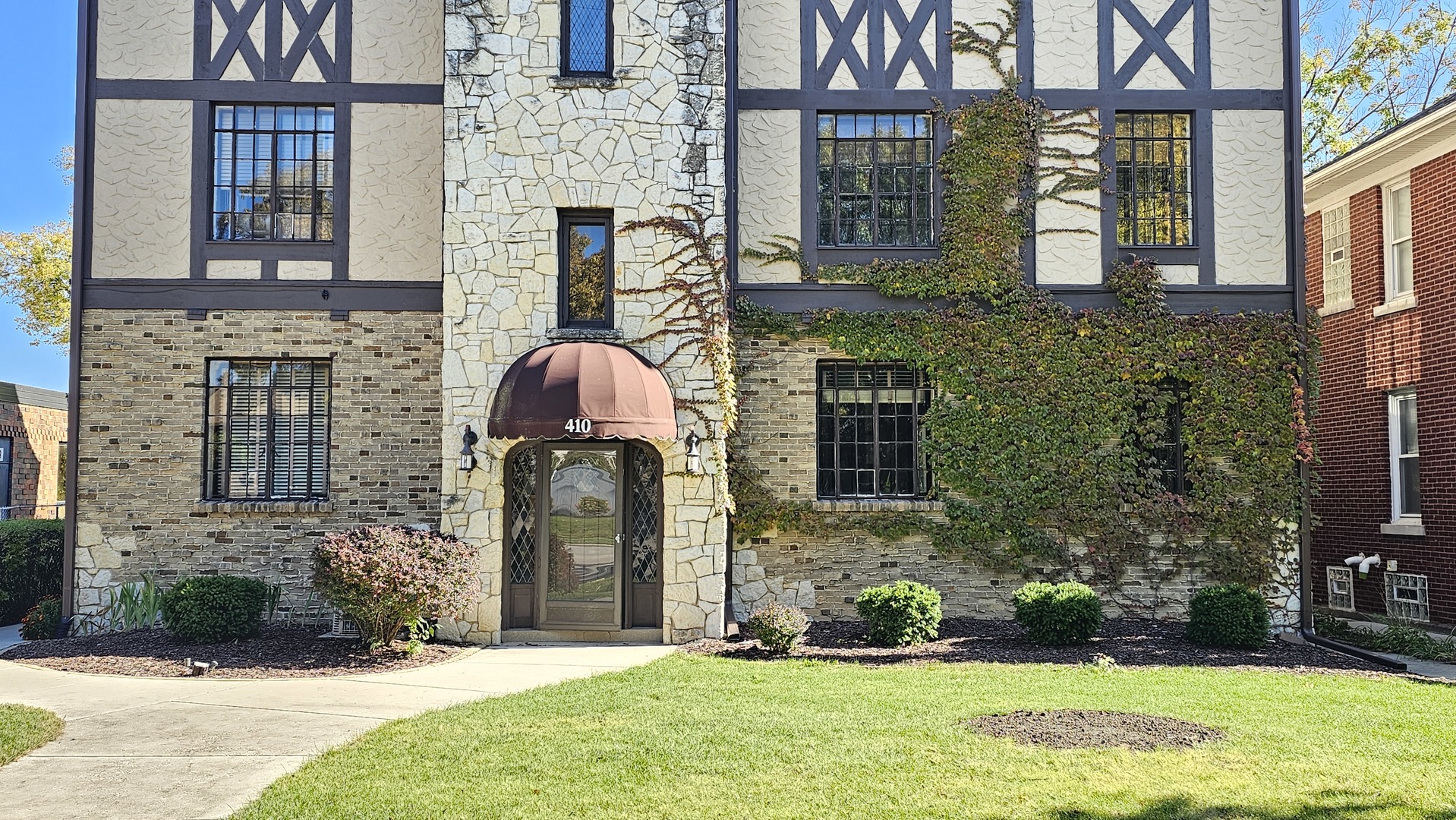 410 N Raynor Avenue #1W, Joliet, IL 60435