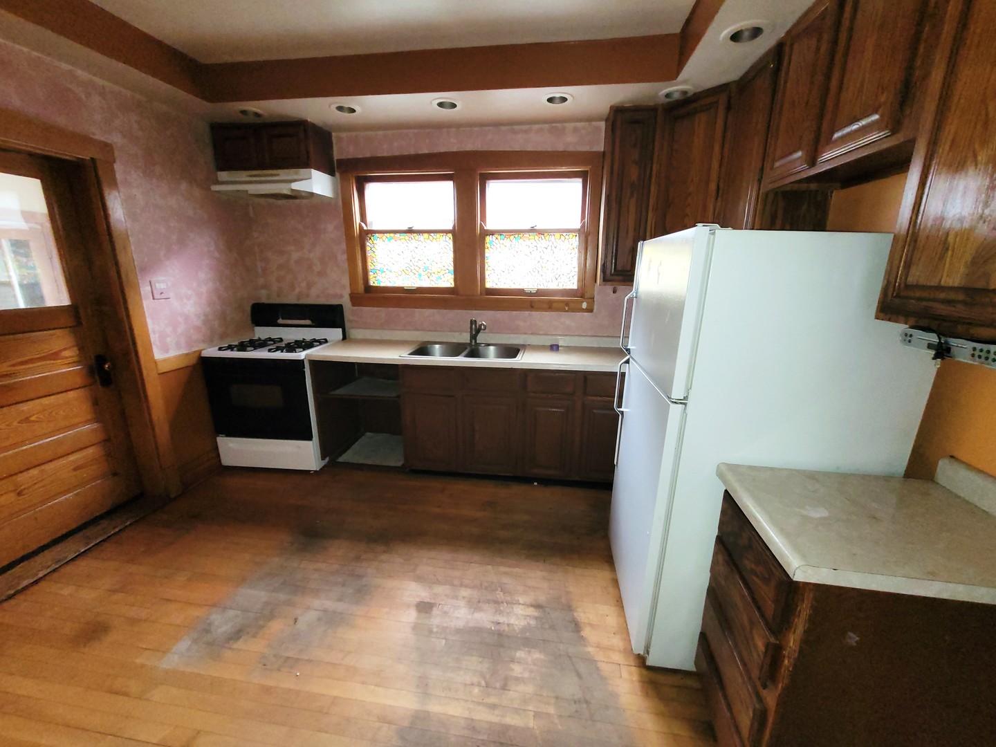 2221 Home Avenue, Berwyn, IL 60402