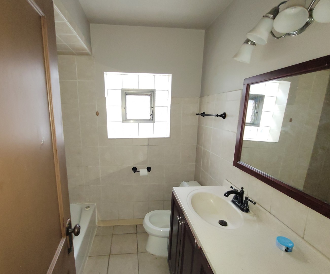 2221 Home Avenue, Berwyn, IL 60402