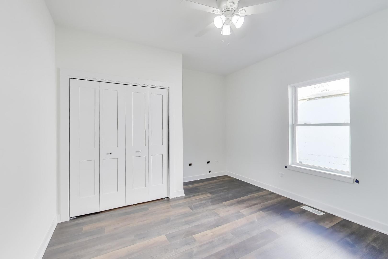 898 N Quentin Road, Palatine, IL 60067