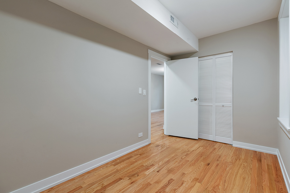 2432 W Carmen Avenue #1, Chicago, IL 60625