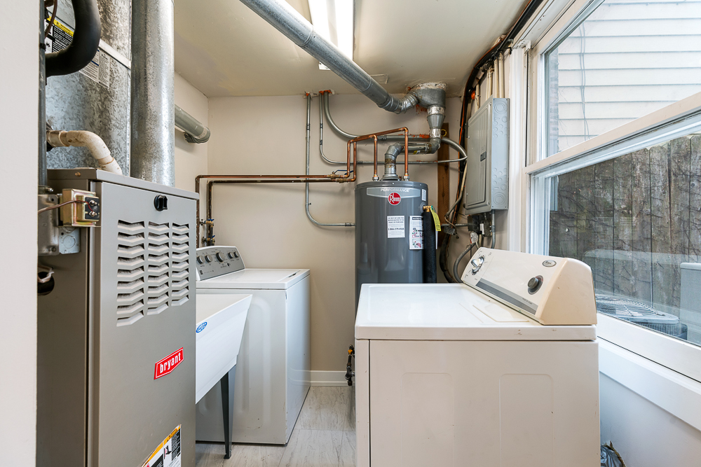 2432 W Carmen Avenue #1, Chicago, IL 60625