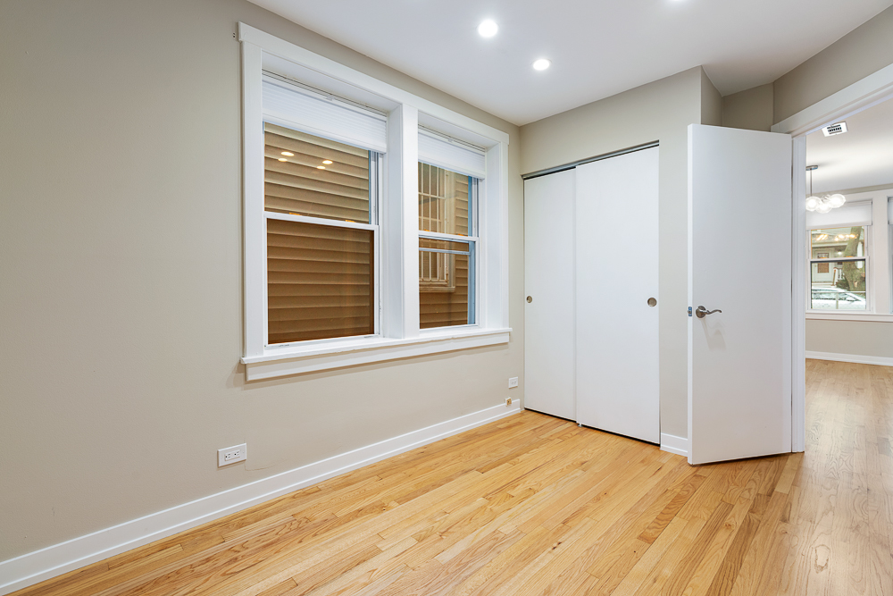 2432 W Carmen Avenue #1, Chicago, IL 60625