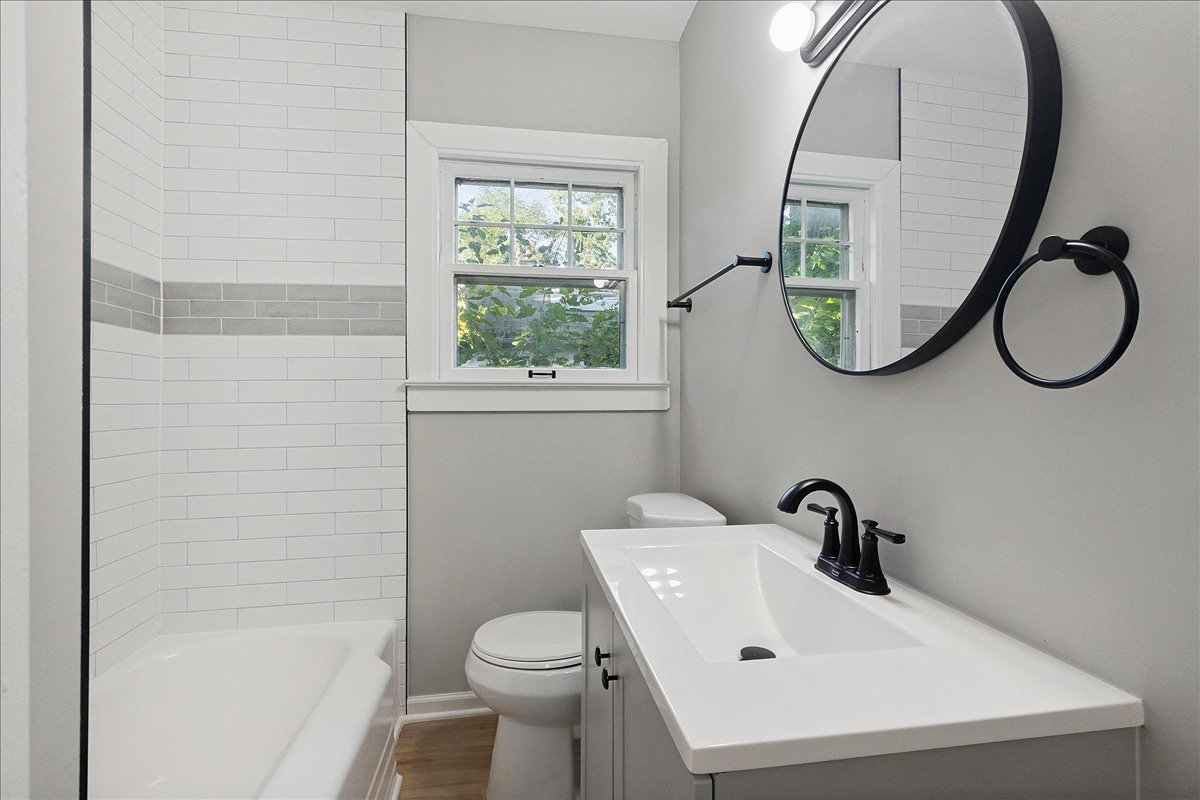 16930 Winchester Avenue, Hazel Crest, IL 60429