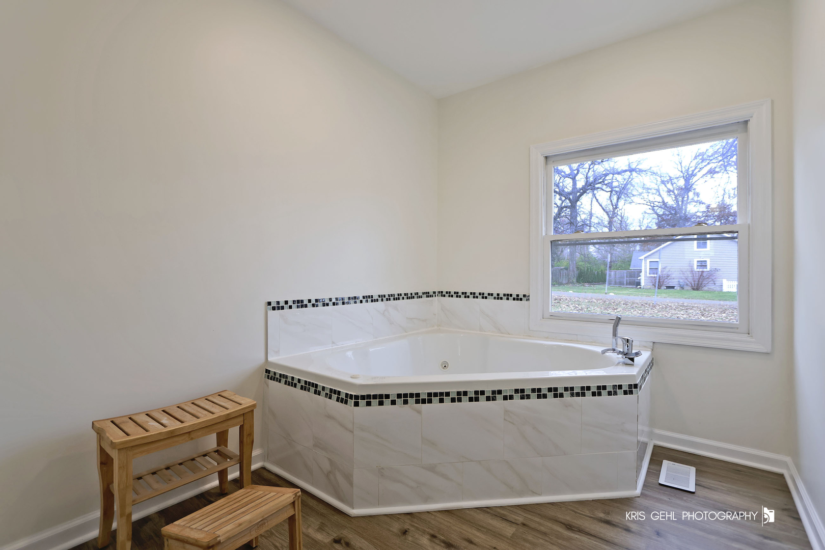 18653 W Willow Point Drive, Grayslake, IL 60030