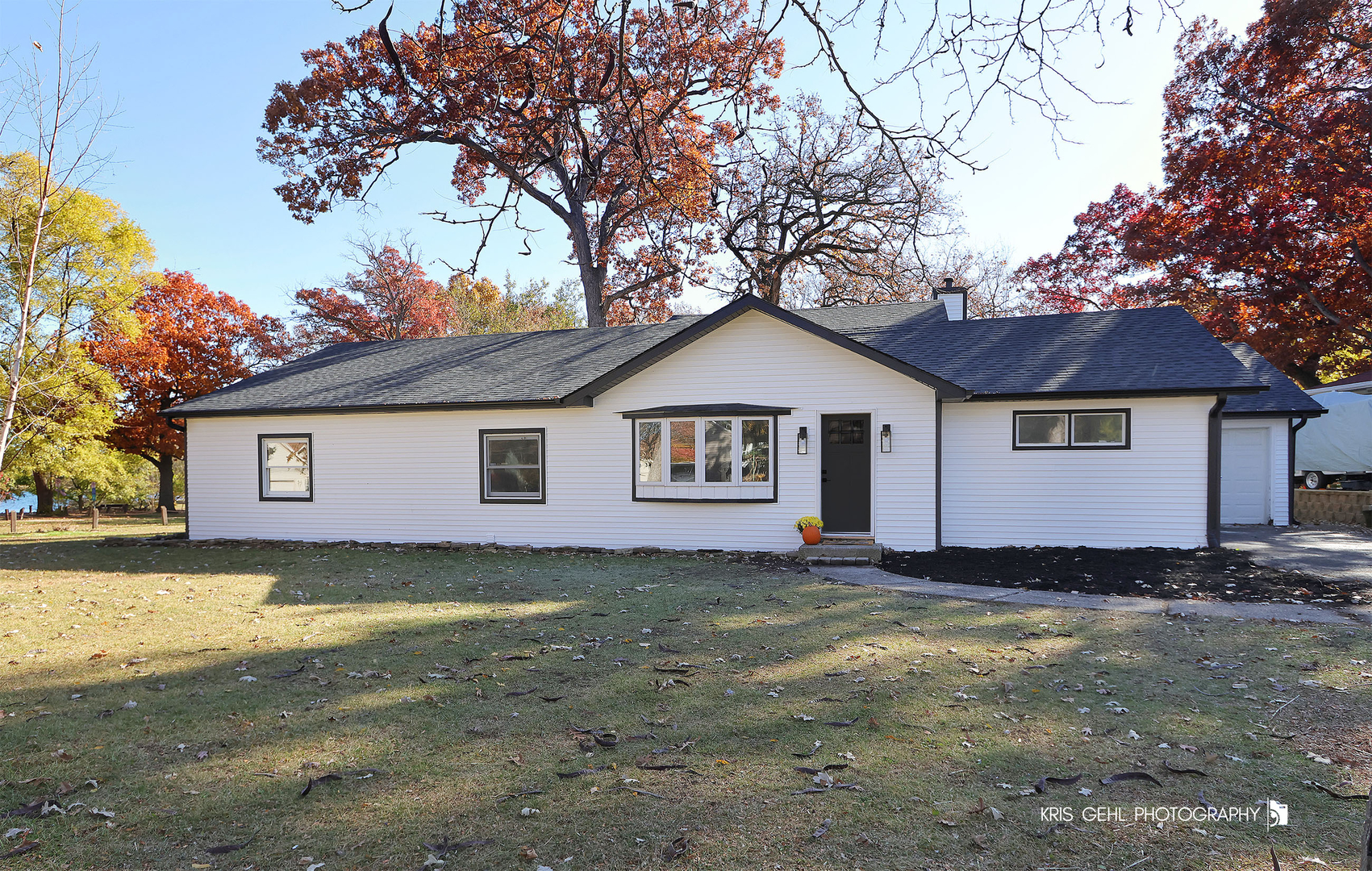 18653 W Willow Point Drive, Grayslake, IL 60030