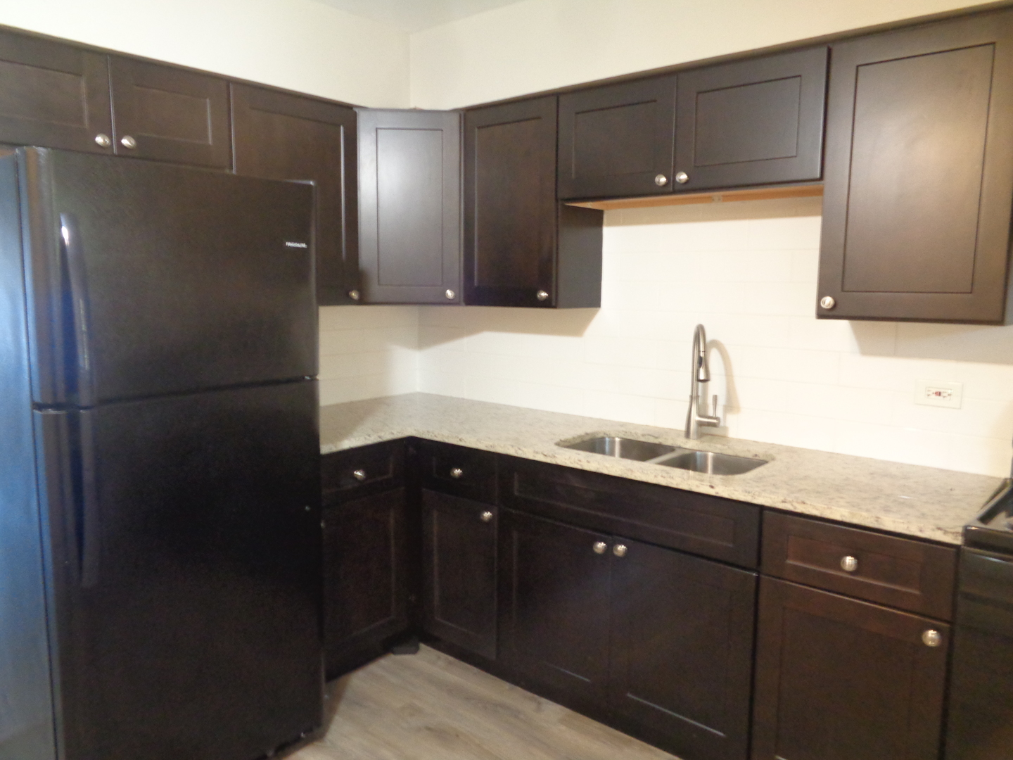 1340 N main Street #A12, Wheaton, IL 60187