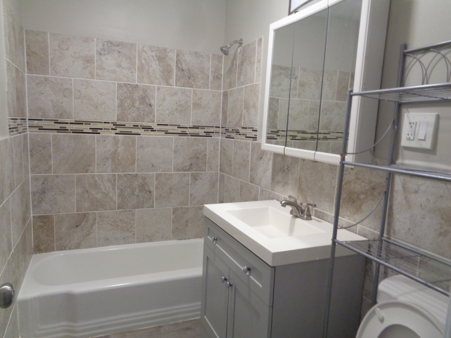 1340 N main Street #A12, Wheaton, IL 60187