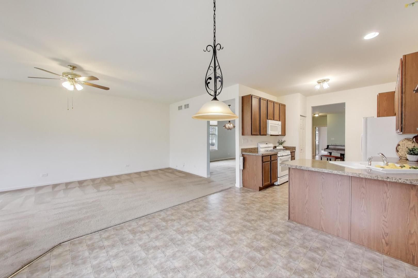 1129 Drury Lane, Aurora, IL 60502