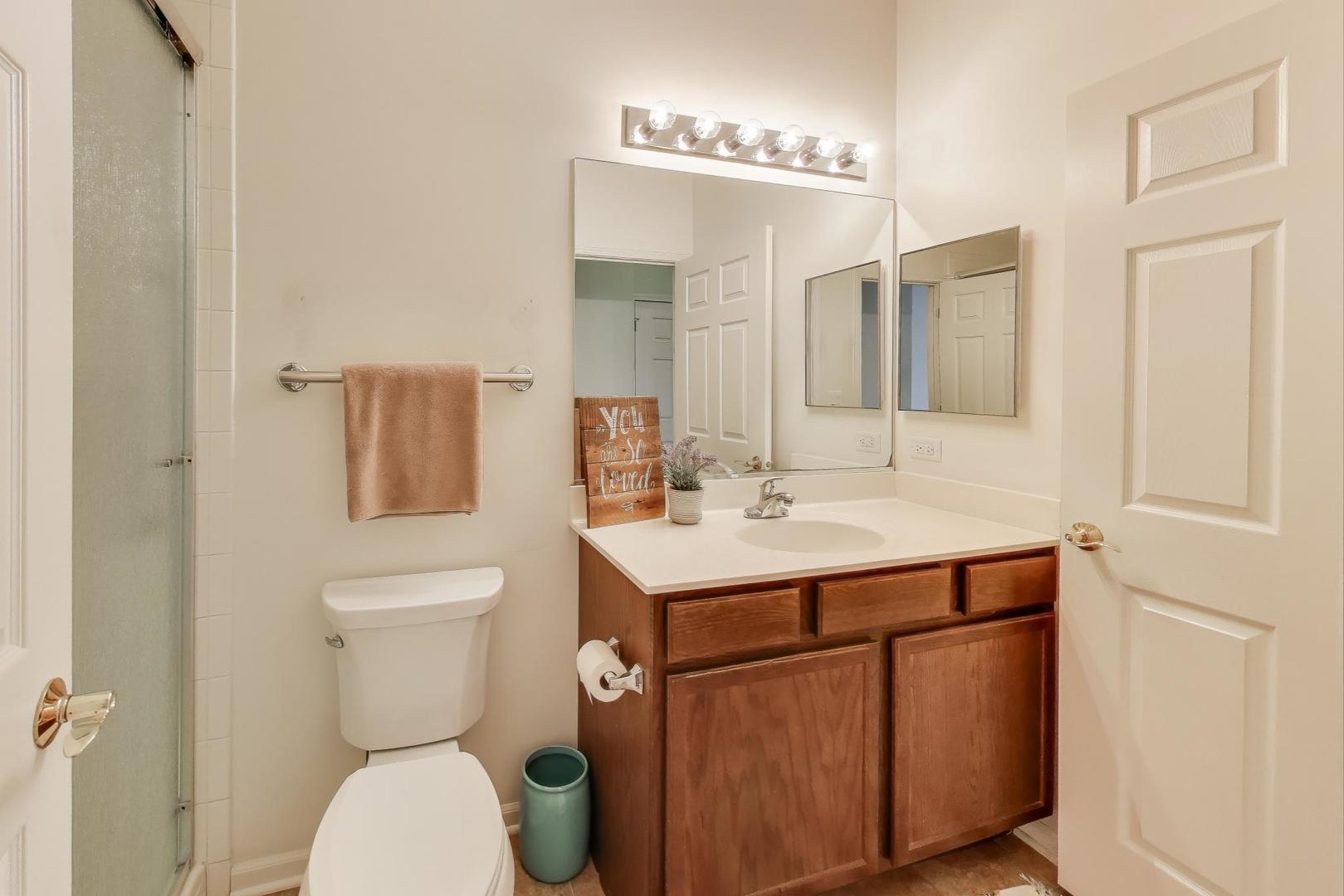 1129 Drury Lane, Aurora, IL 60502