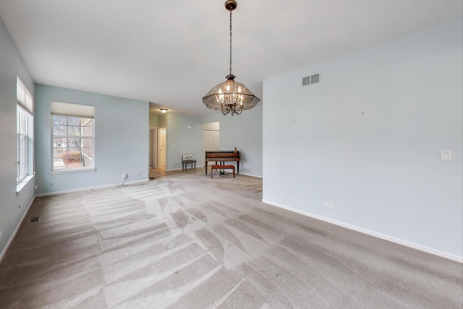 1129 Drury Lane, Aurora, IL 60502