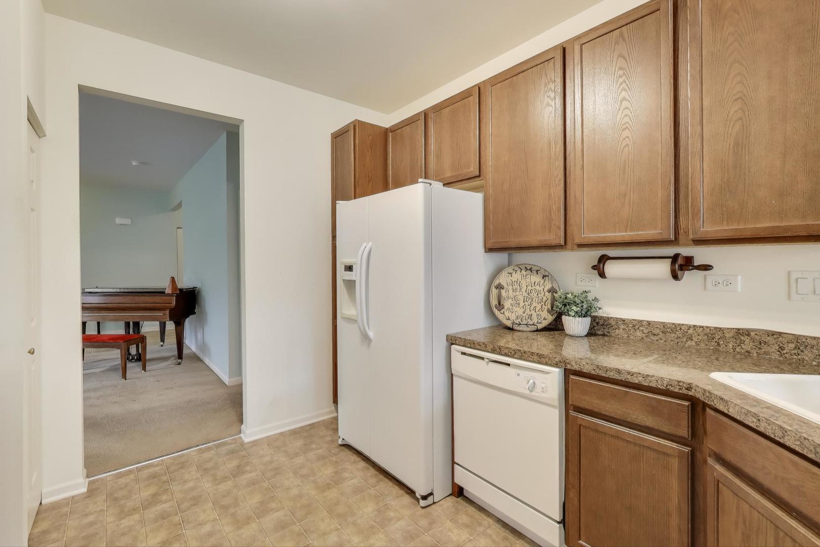 1129 Drury Lane, Aurora, IL 60502