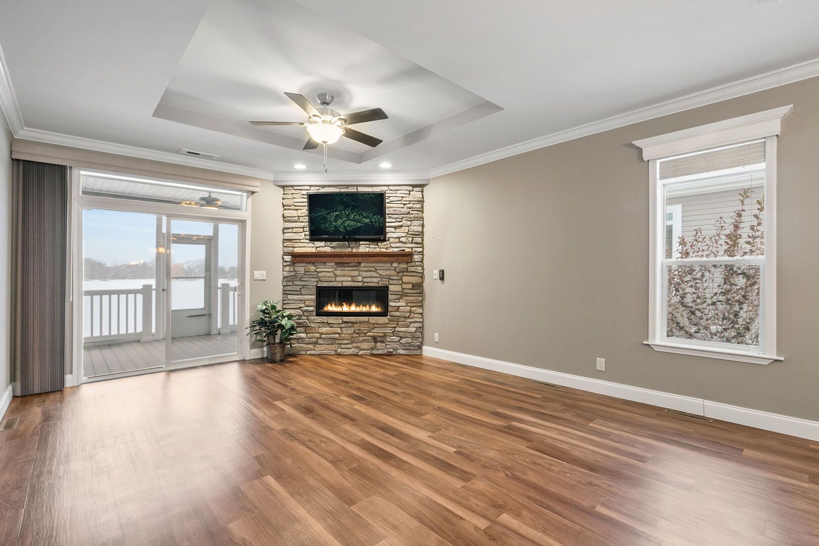 1412 Scenic View Lane, Grayslake, IL 60030