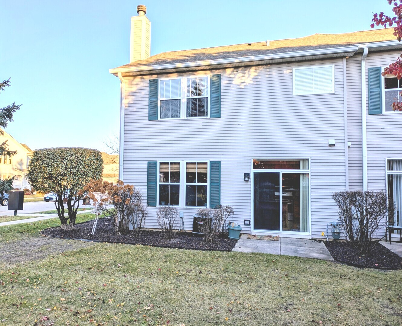 2927 Falling Waters Lane, Lindenhurst, IL 60046