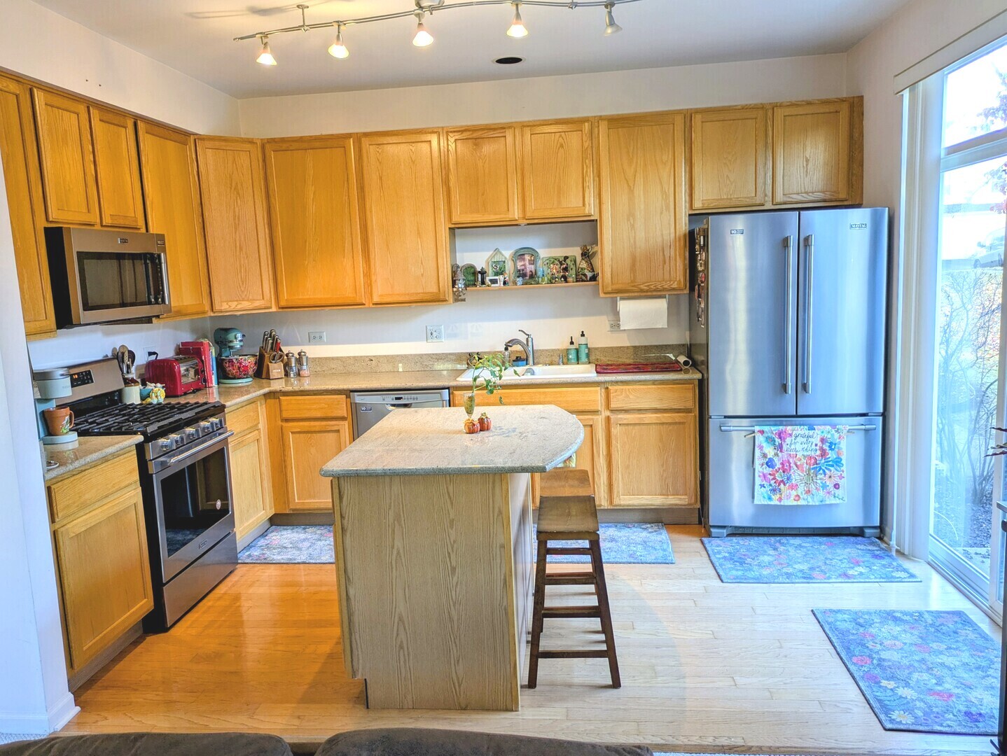 2927 Falling Waters Lane, Lindenhurst, IL 60046