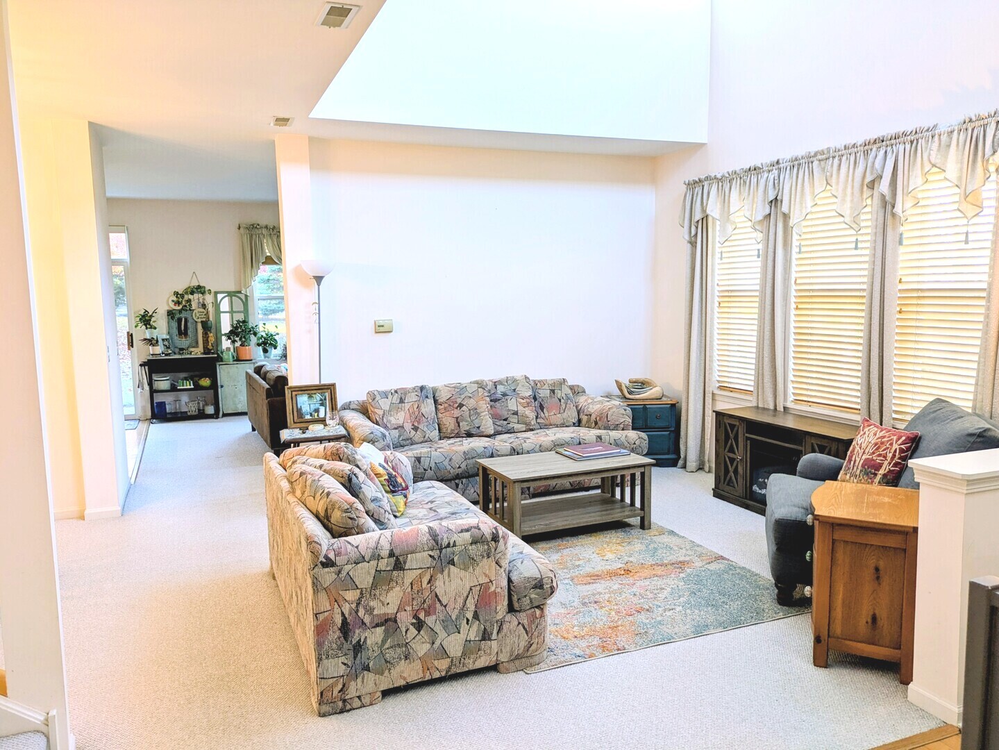 2927 Falling Waters Lane, Lindenhurst, IL 60046