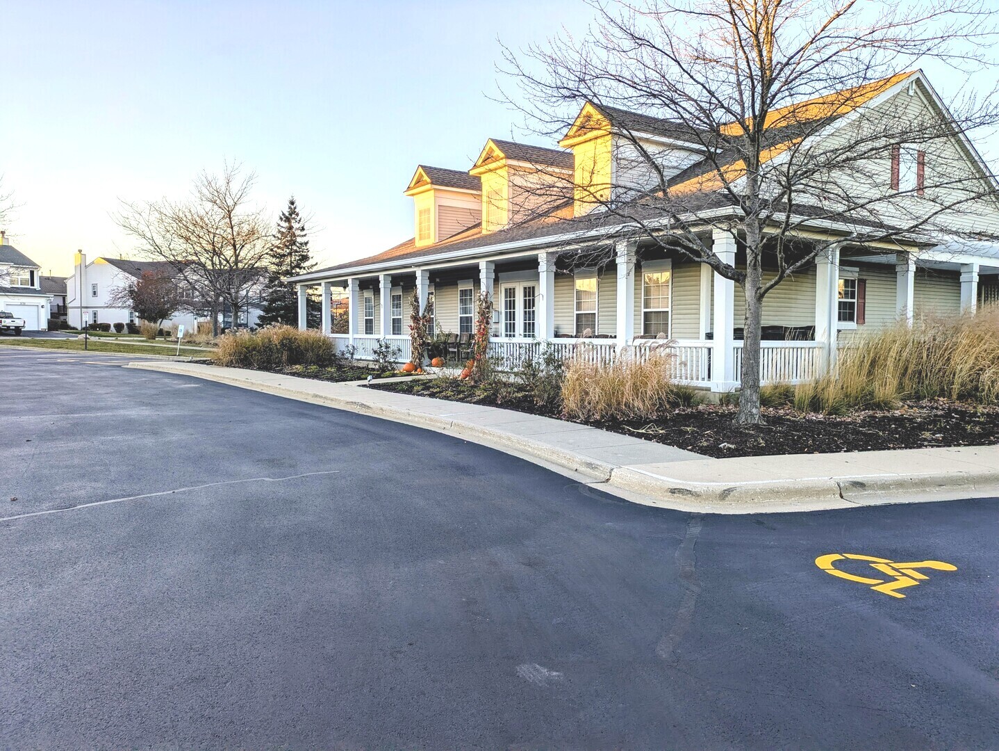 2927 Falling Waters Lane, Lindenhurst, IL 60046